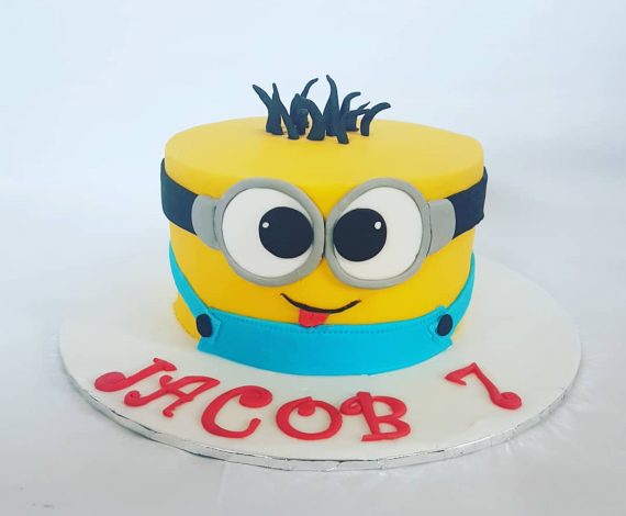 Minion Cake